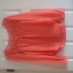 E&M Crochet Woman's Top